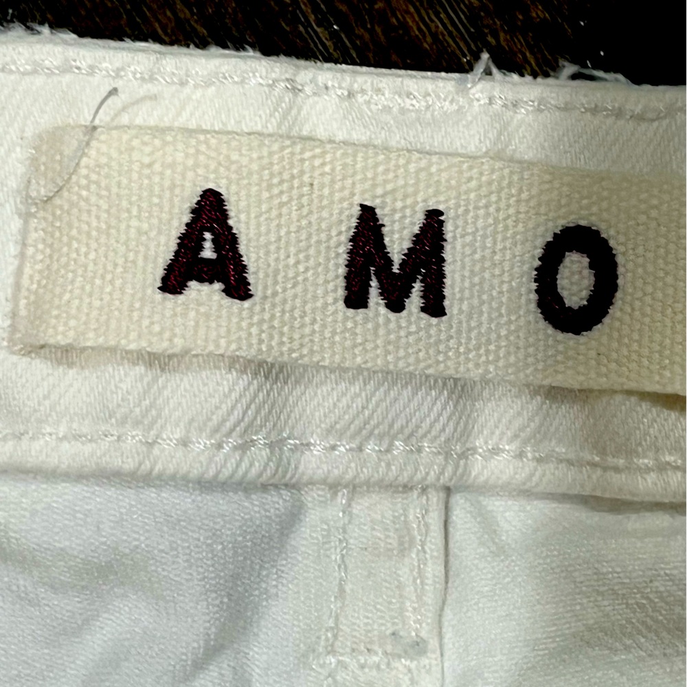 AMO white jeans sz 24 like new condition